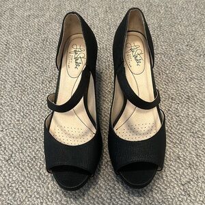 LifeStride Talulah Black Peep-Toe Pump Size 8